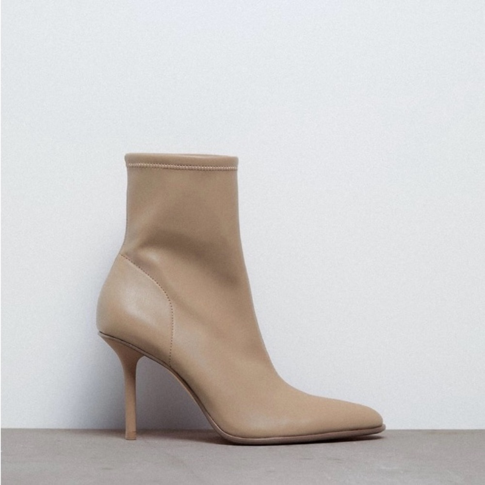 Zara Heeled Booties in Size 40 Color Mink Grey.